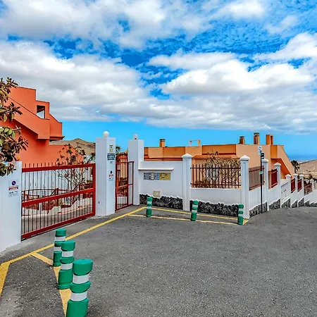 Blue With One Bedroom, Wifi And Amazing View Apartment