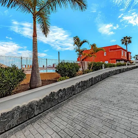 Blue With One Bedroom, Wifi And Amazing View Apartmán